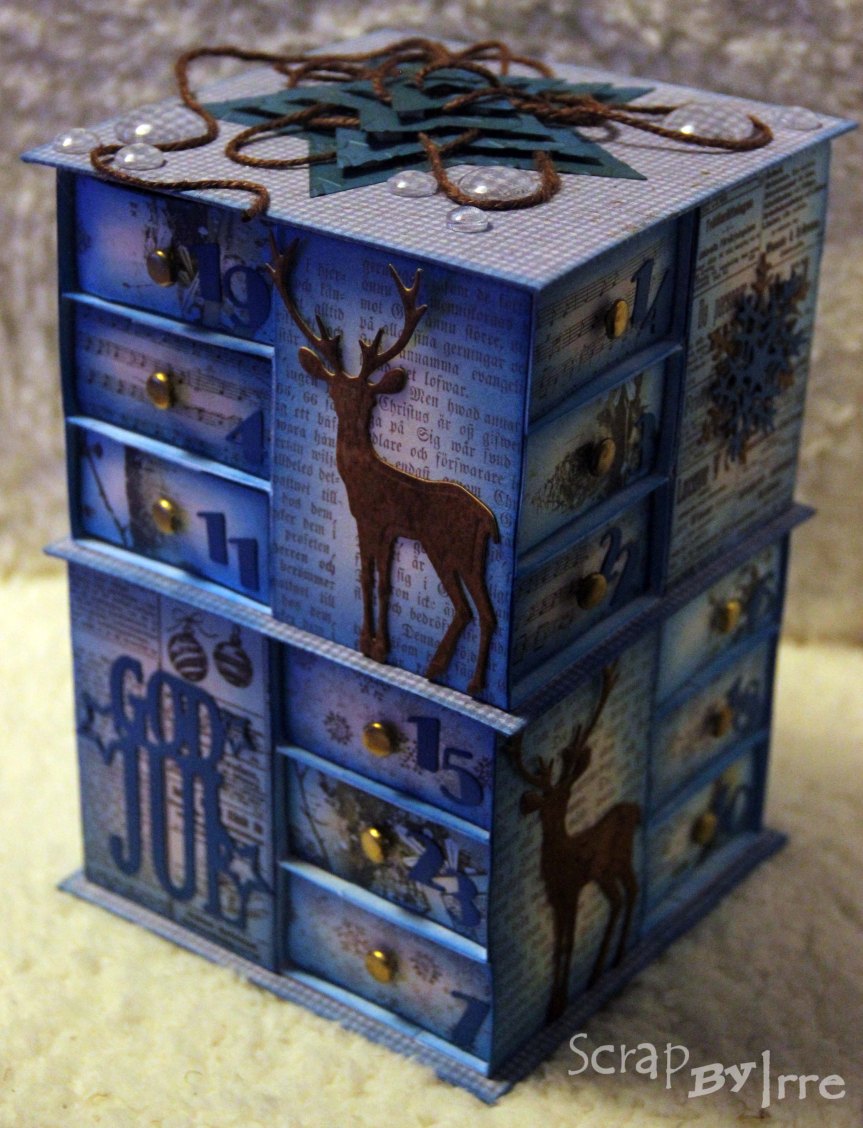 Folded Christmas advent calender in blue
